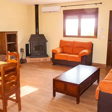 Cozy House In With Mountain View Nyaraló