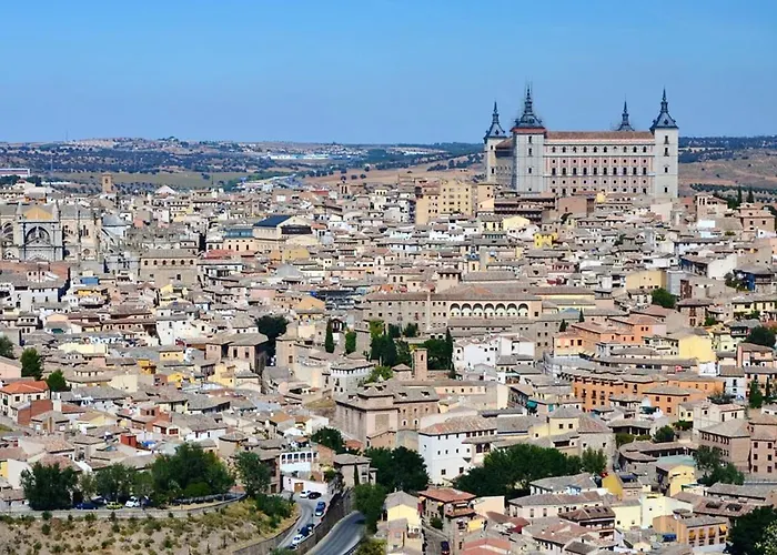 Сasa de vacaciones Cozy House In With Mountain View Villamiel