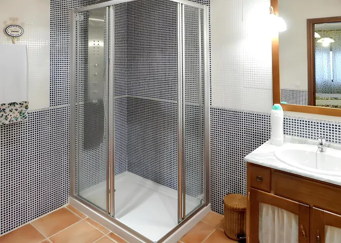 Cozy House In With Mountain View Villamiel