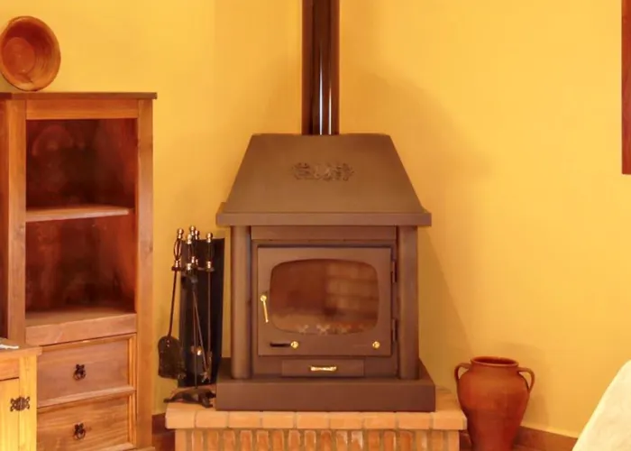 Cozy House In With Mountain View * Villamiel