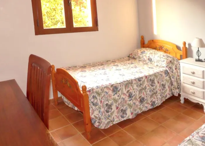 Cozy House In With Mountain View Сasa de vacaciones Villamiel